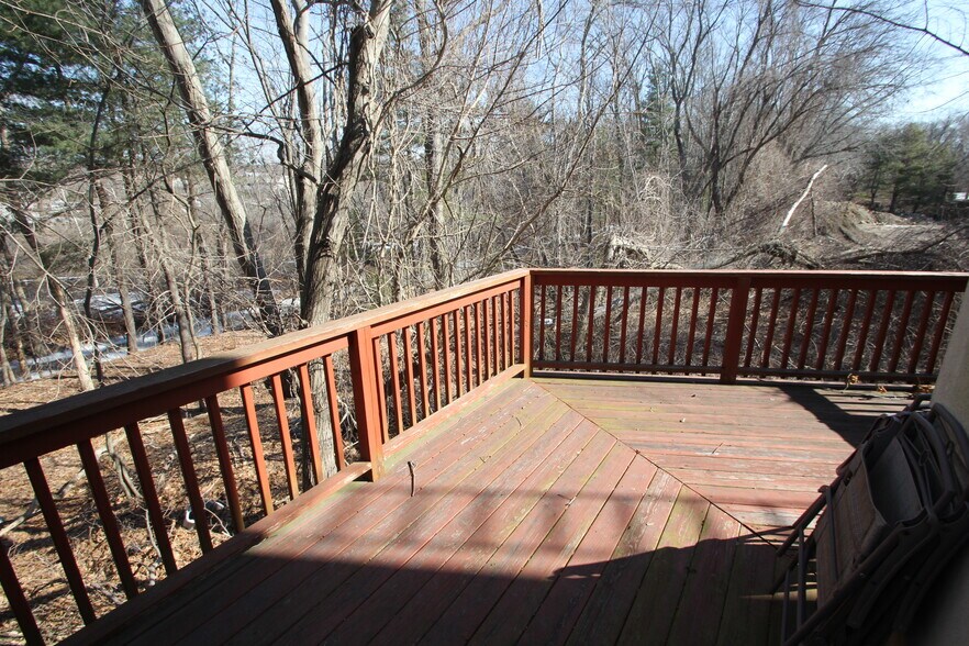 More Photos Of 87 Main St, North Reading Light Manufacturing For Sale