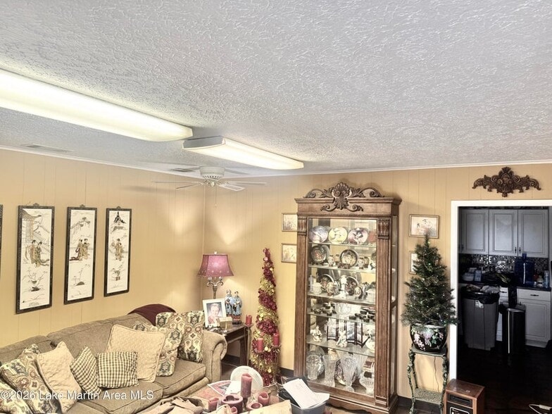 More Photos Of 835 Marshall St, Alexander City Specialty For Sale