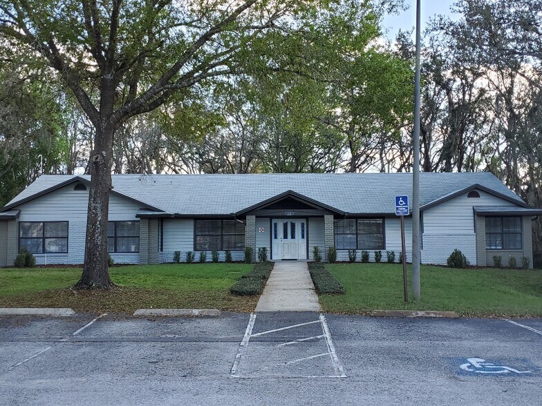 Primary Photo Of 113 W Chapman Rd, Oviedo Office For Lease