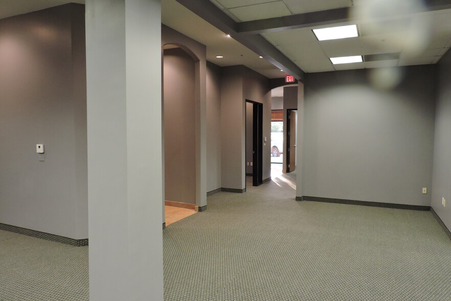 More Photos Of 2420 S Power Rd, Mesa Office For Sale