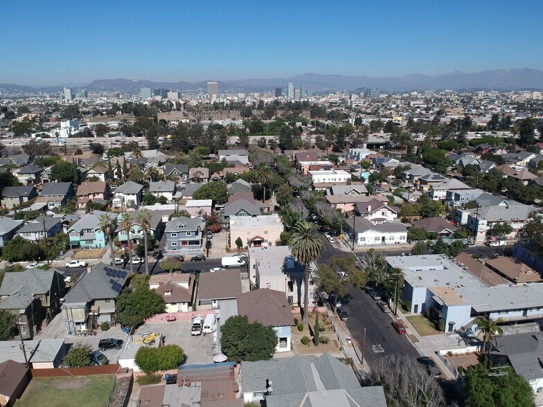 More Photos Of 1616 W 24th St, Los Angeles Apartments For Sale