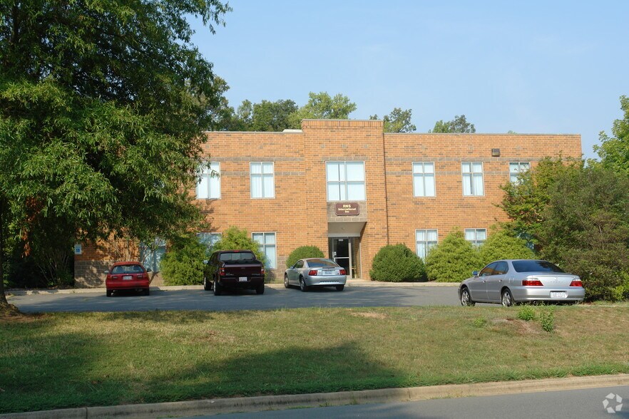 Primary Photo Of 5001 Sirus Ln, Charlotte Warehouse For Sale