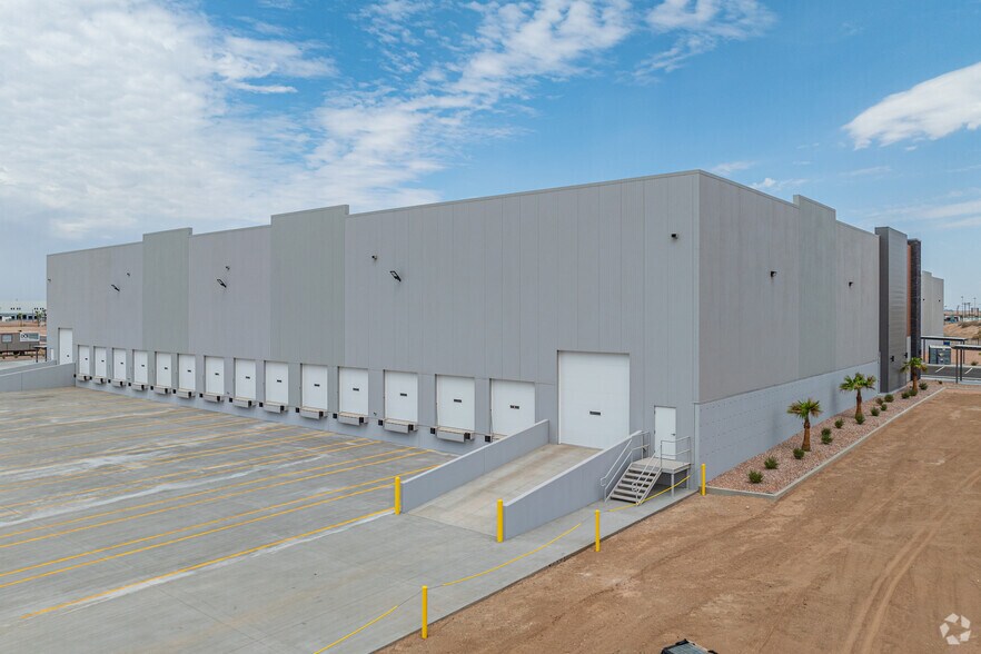 More Photos Of 1713 Stefani St, Calexico Distribution For Lease