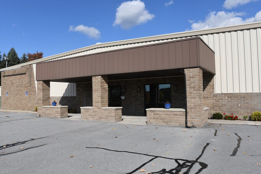 More Photos Of 423 Walters Ave, Johnstown Warehouse For Lease