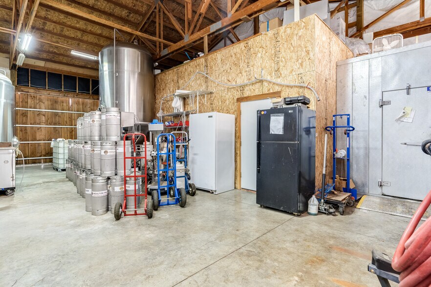 More Photos Of 31101 NE Railroad Ave, Yacolt Winery Vineyard For Sale