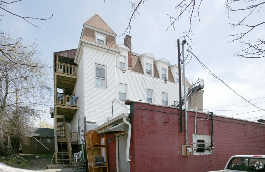 More Photos Of 82 Water St, Torrington Apartments For Lease