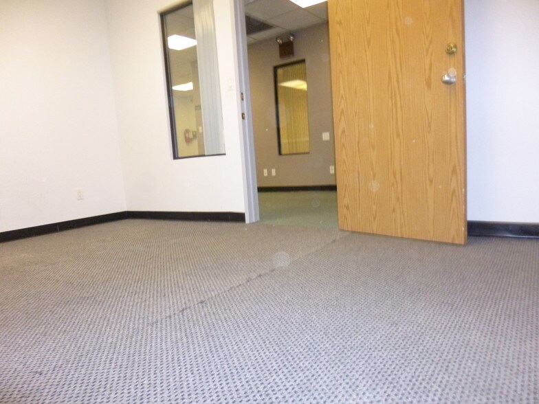 More Photos Of 258 E Meadow Ave, East Meadow Office For Sale