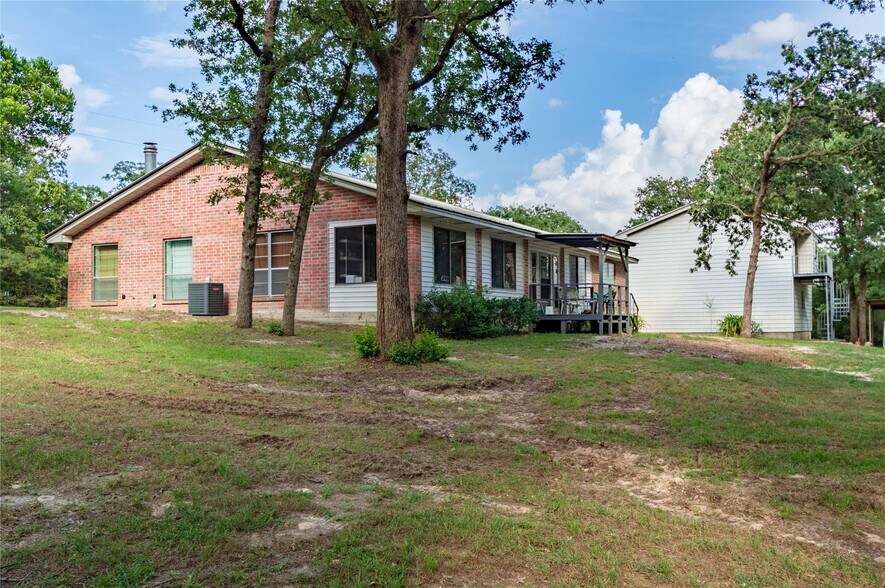 More Photos Of 1213 Lakeland Loop, Hilltop Lakes Specialty For Sale