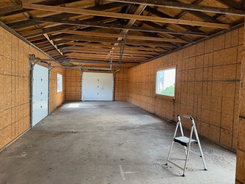 More Photos Of 18 Broadway st, Herrick Flex For Sale