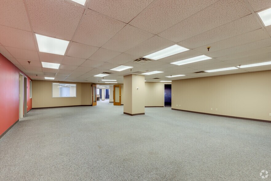 Photo of 18th Floor Ste 60-1800