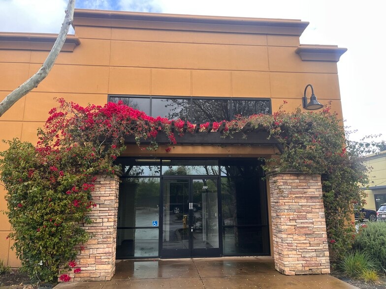 More Photos Of 465 N Whisman Rd, Mountain View Office For Lease