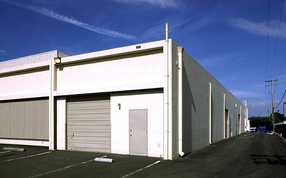 More Photos Of 1004-1010 Stewart Dr, Sunnyvale Light Distribution For Lease