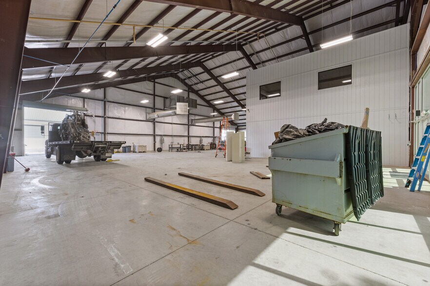 More Photos Of 4425 E Brundage Ln, Bakersfield Unknown For Lease