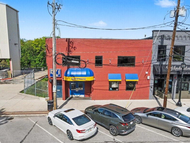 More Photos Of 244 N Water St, Kent Bar For Sale