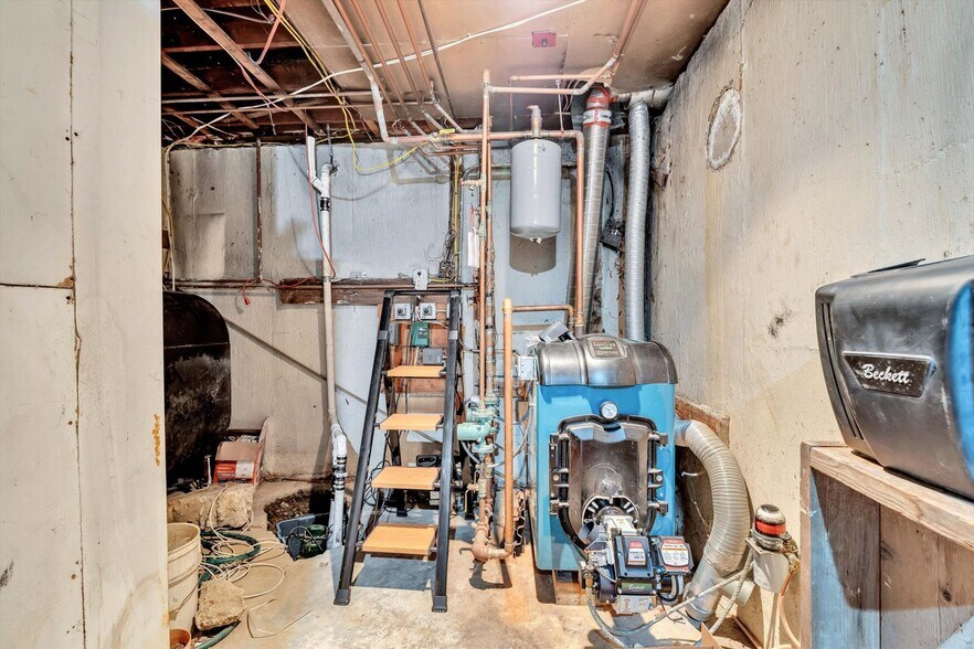 More Photos Of 1049 Main St, West Barnstable Medical For Sale