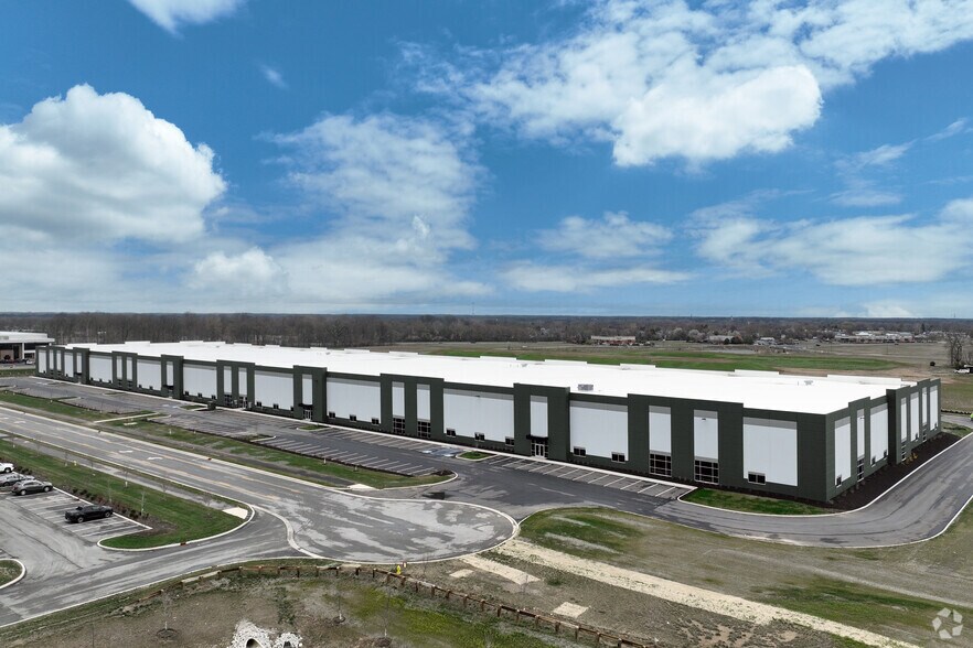 More Photos Of 9618 E 153rd St, Noblesville Industrial For Lease