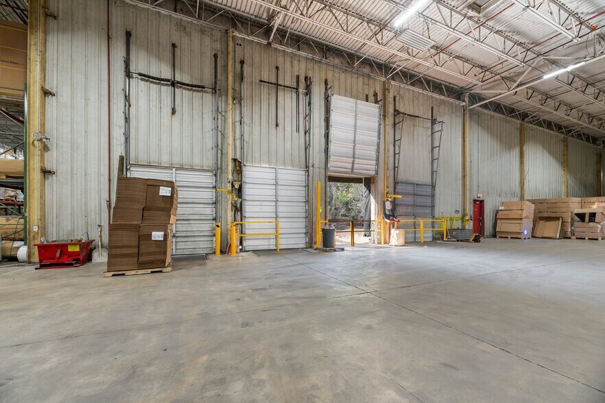 More Photos Of 197 Bosch Blvd, New Bern Warehouse For Lease