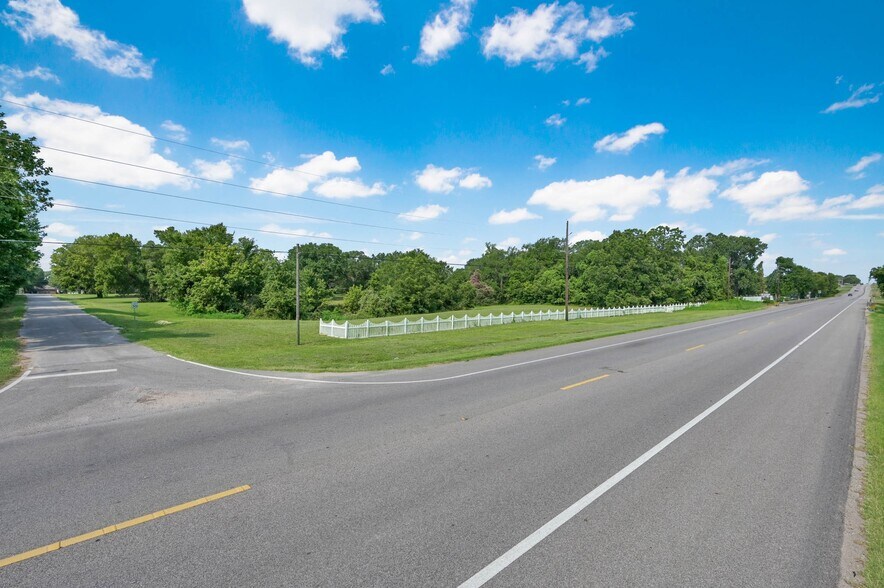 More Photos Of 12159 FM 830 Rd, Willis Land For Sale