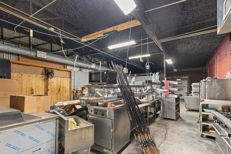 More Photos Of 367 State Highway 155 N, Gilmer Bar For Sale