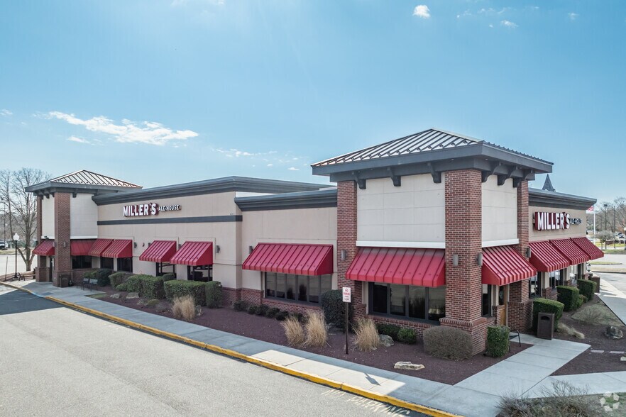 More Photos Of 3956-4099 Middle Country Rd, Lake Grove Unknown For Lease