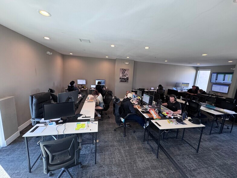 More Photos Of 7336 W Post Rd, Las Vegas Loft Creative Space For Lease