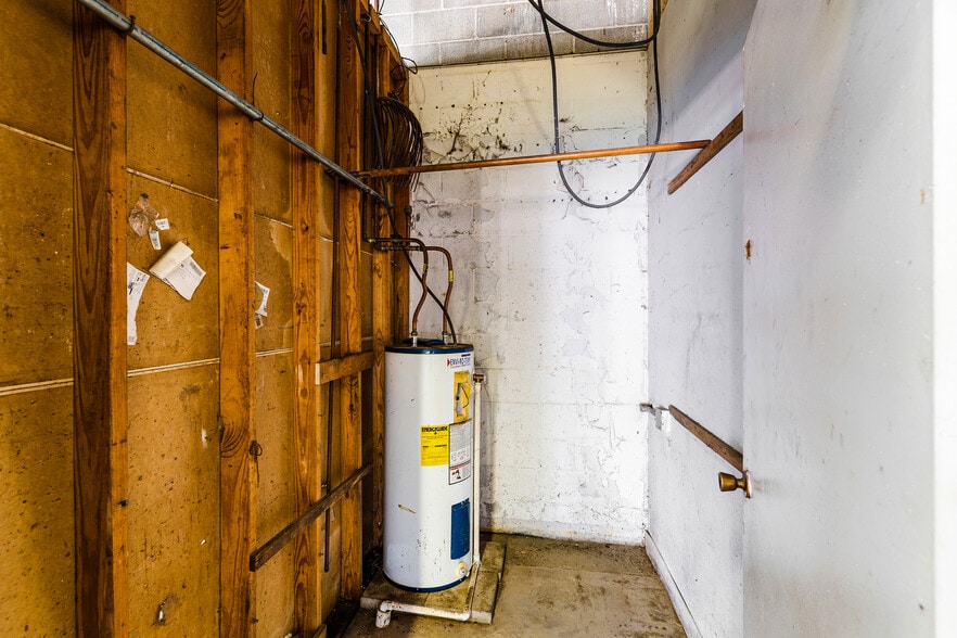 More Photos Of 2116 Fry Rd, Houston Auto Repair For Sale