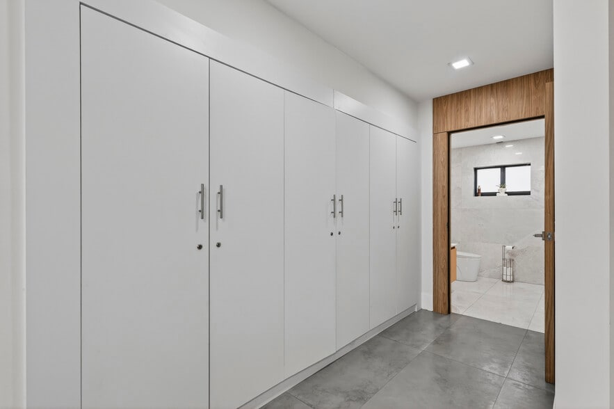 More Photos Of 9410 SW 77th Ave, Miami Office For Lease