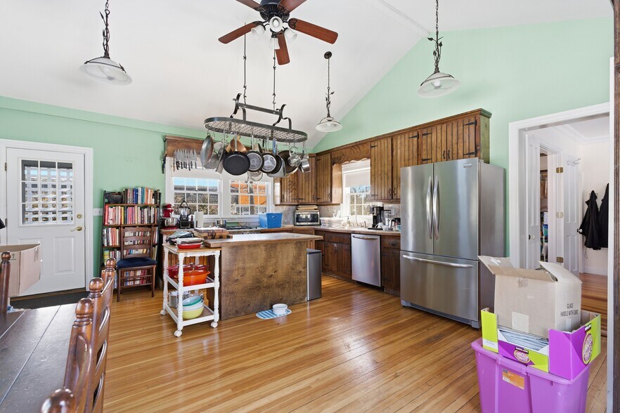 More Photos Of 247 Main St, Center Moriches Medical For Sale