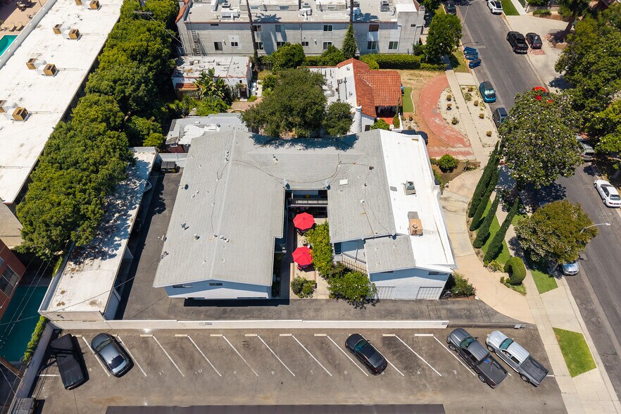 More Photos Of 11130 Huston St, North Hollywood Apartments For Sale