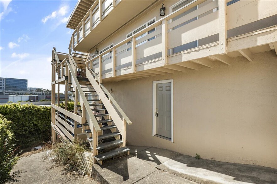 More Photos Of 30 Gardiner Ave, South San Francisco Apartments For Sale