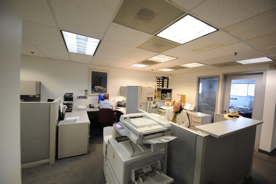 More Photos Of 20515 Highway 99, Lynnwood Auto Dealership For Sale