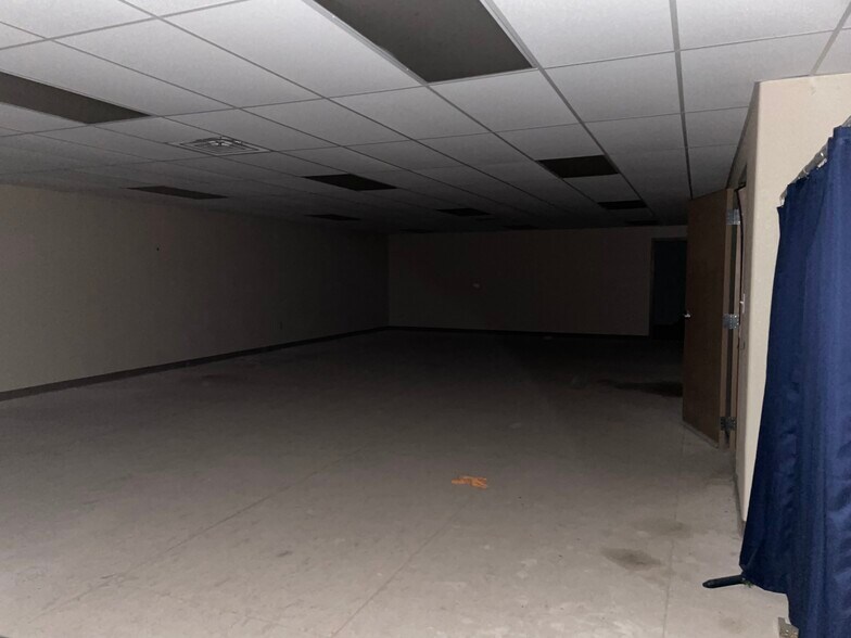 More Photos Of 2006 Oil Mill Rd, Pecos Industrial For Lease