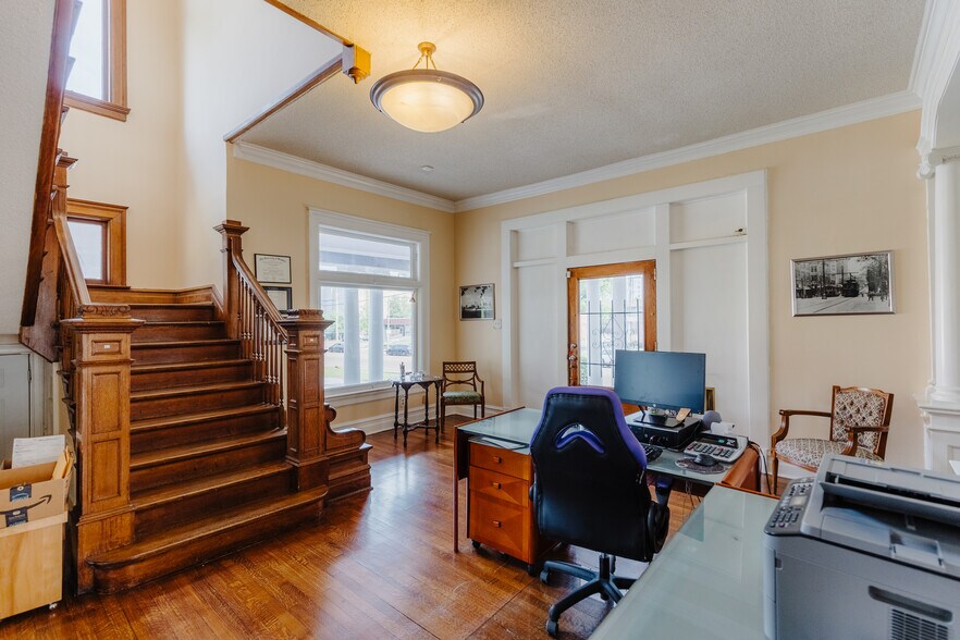 More Photos Of 1448 Madison Ave, Memphis Office For Sale