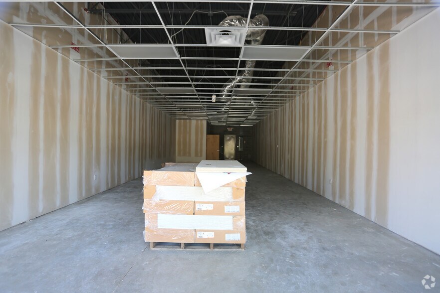 More Photos Of 2610 Holcomb Bridge Rd, Alpharetta General Retail For Lease