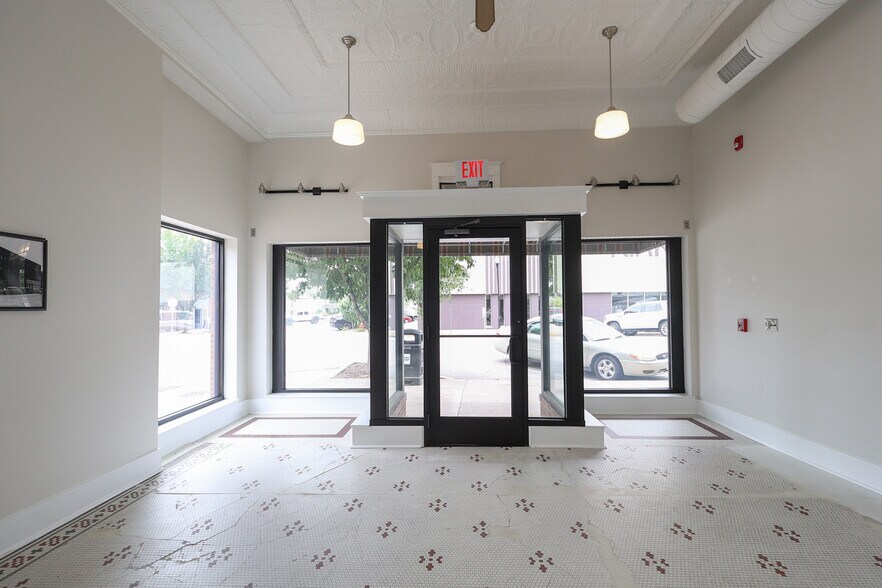 More Photos Of 301-303 W Reed St, Moberly Office For Lease