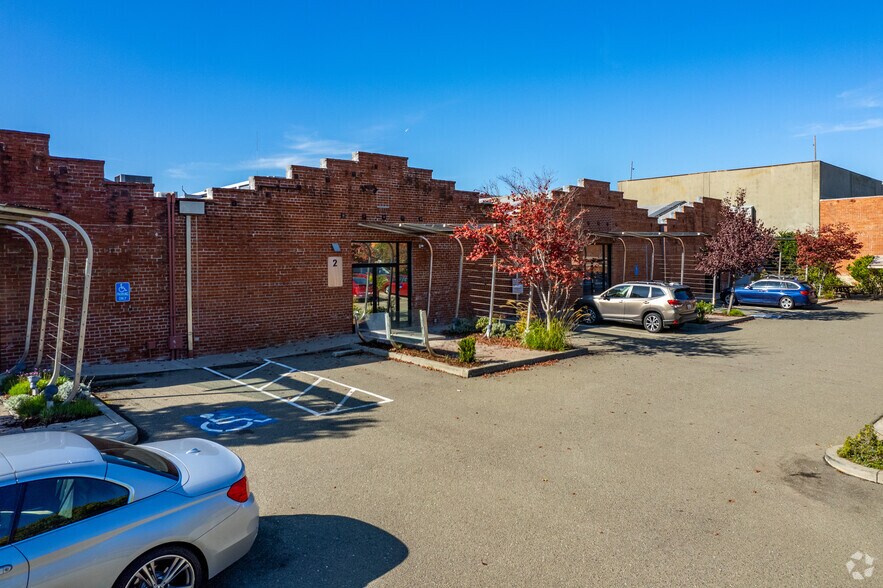 Primary Photo Of 1266 66th St, Emeryville Office For Sale