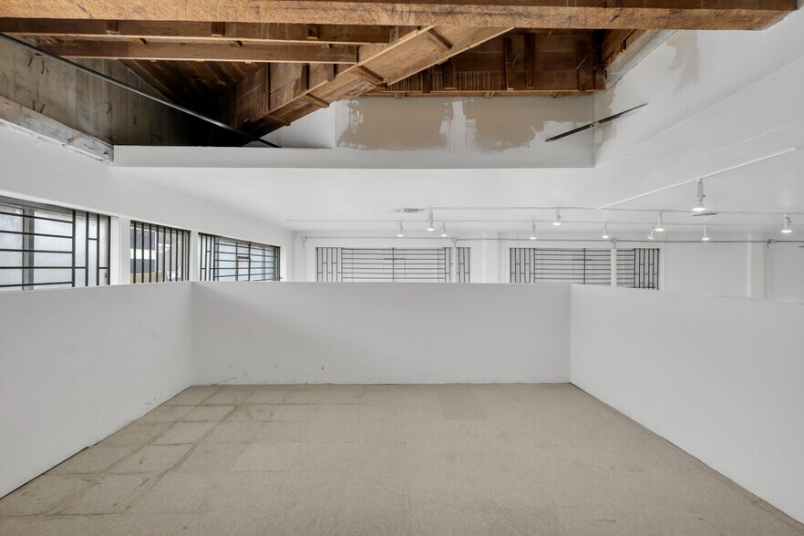 More Photos Of 7176 W Sunset Blvd, Los Angeles Storefront Retail Office For Sale