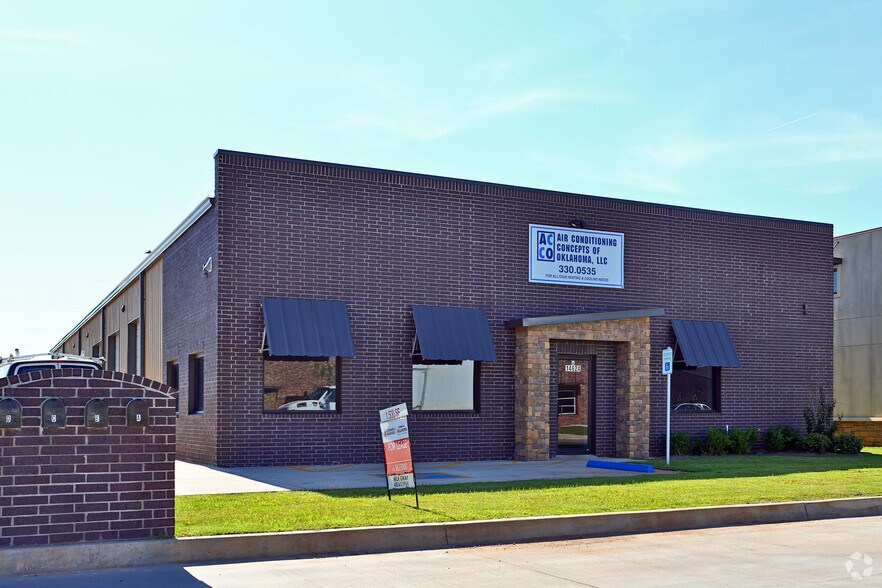 More Photos Of 14624 Metro Plaza Blvd, Edmond Warehouse For Lease