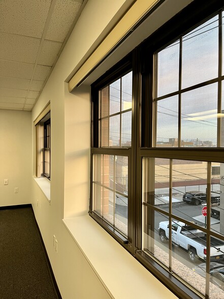 More Photos Of 11917 29th Ave, Flushing Industrial For Lease