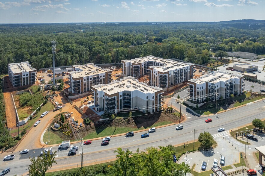 More Photos Of 2702 Pelham Rd, Greenville Apartments For Lease