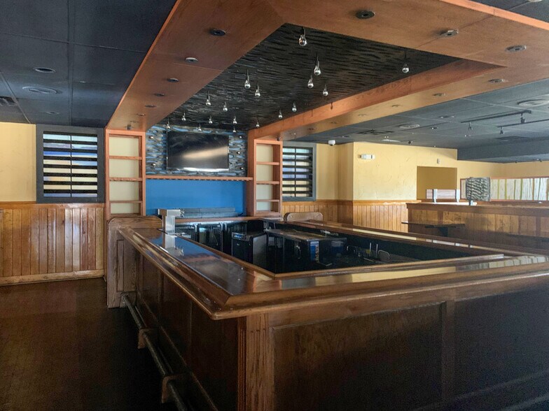 More Photos Of 807 E Harmony Rd, Fort Collins Restaurant For Lease
