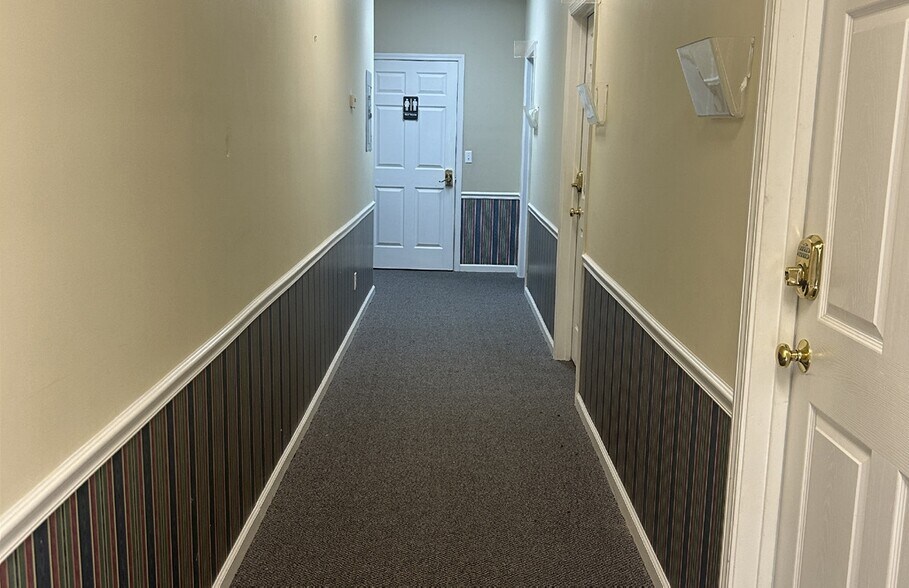 More Photos Of 1554 Union Rd, Gastonia Office For Lease