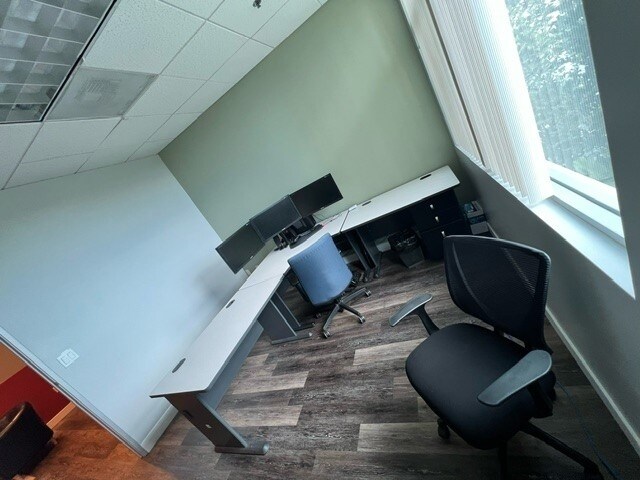 More Photos Of 26150 Enterprise Way, Lake Forest Light Manufacturing For Lease
