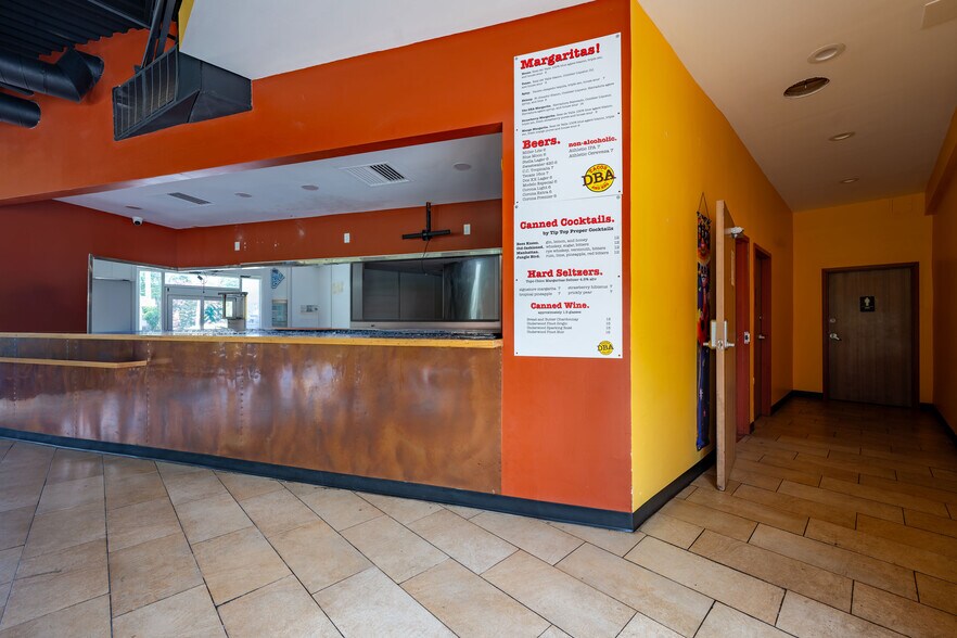 More Photos Of 4540 E Ponce De Leon Ave, Clarkston Restaurant For Lease