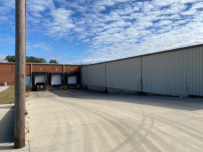 More Photos Of 599 Raleigh Rd, Henderson Warehouse For Lease