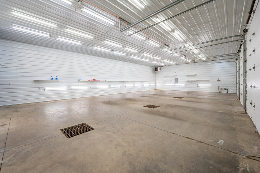 More Photos Of 4907 State Route 982, Latrobe Bar For Lease