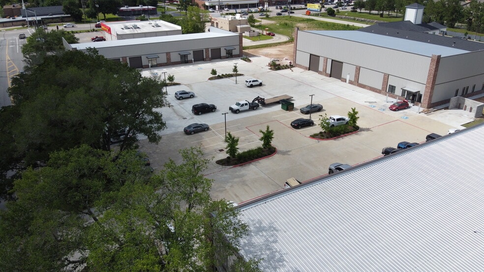 More Photos Of 18300 Strack Dr, Spring Unknown For Lease