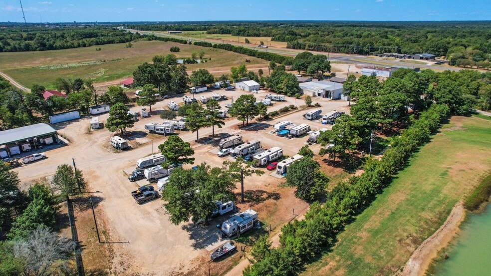 More Photos Of 120 County Road 42000, Paris Trailer Camper Park For Sale