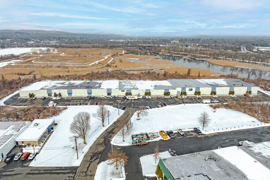 Primary Photo Of 100 Republic Dr, North Haven Warehouse For Lease