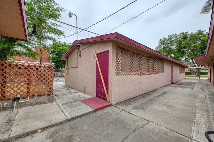 More Photos Of 3311-3315 E Sierra Madre Ave, Fresno Daycare Center For Sale